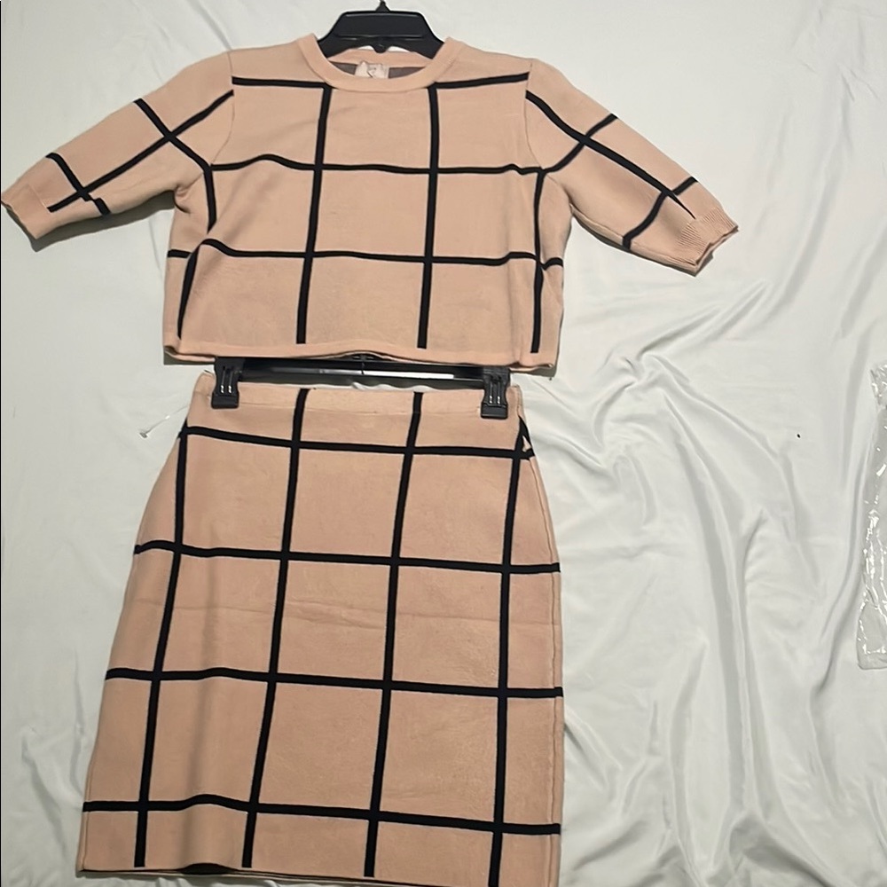 Chic Grid Pattern Top and Skirt Set